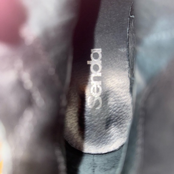 Sendra studded size 7 EUC near new Black Ankle Booties with Zipper - Picture 4 of 15